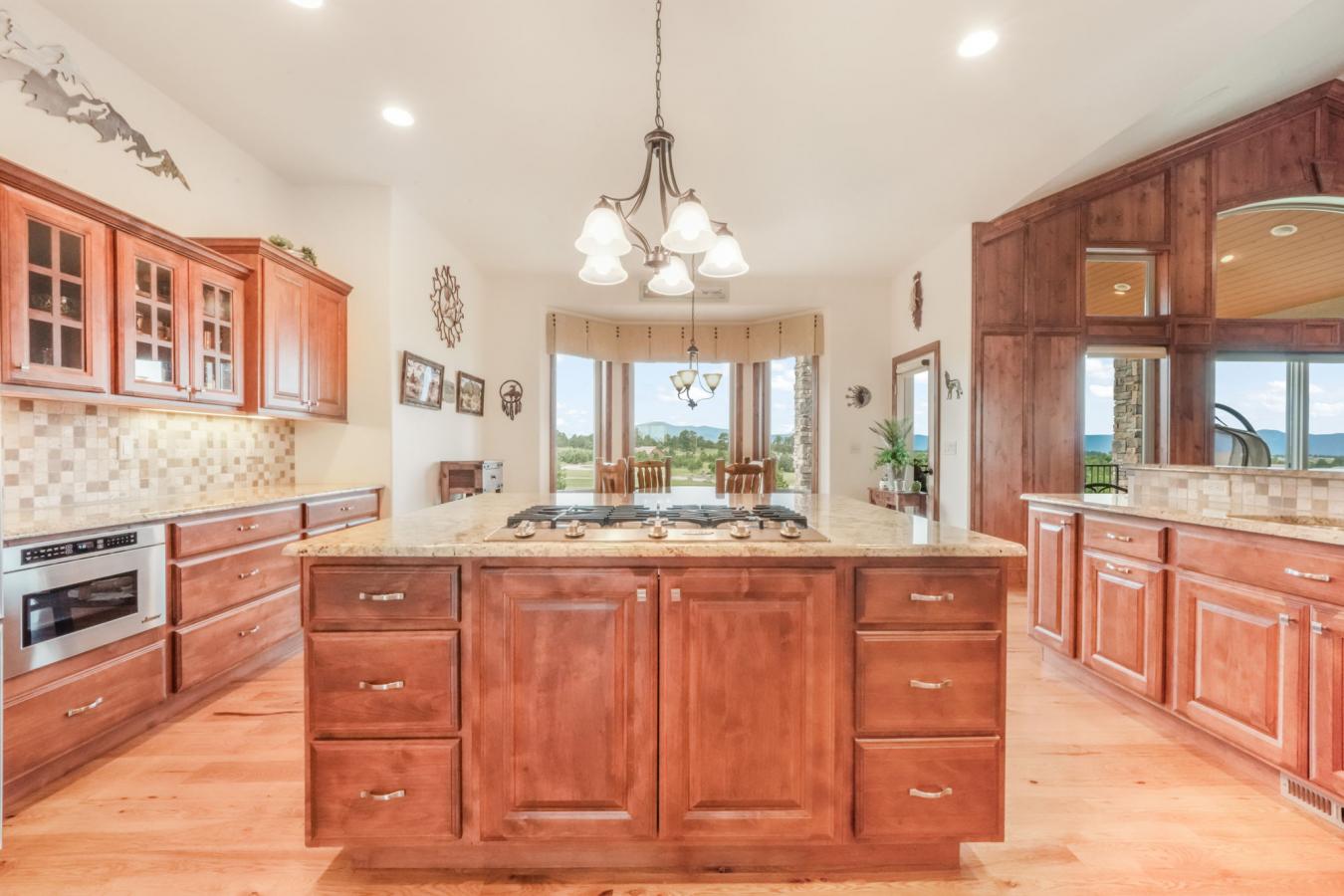 Colorado Springs, El Paso, 80908, United States, 4 Bedrooms Bedrooms, ,4 BathroomsBathrooms,Residential,For Sale,1964612