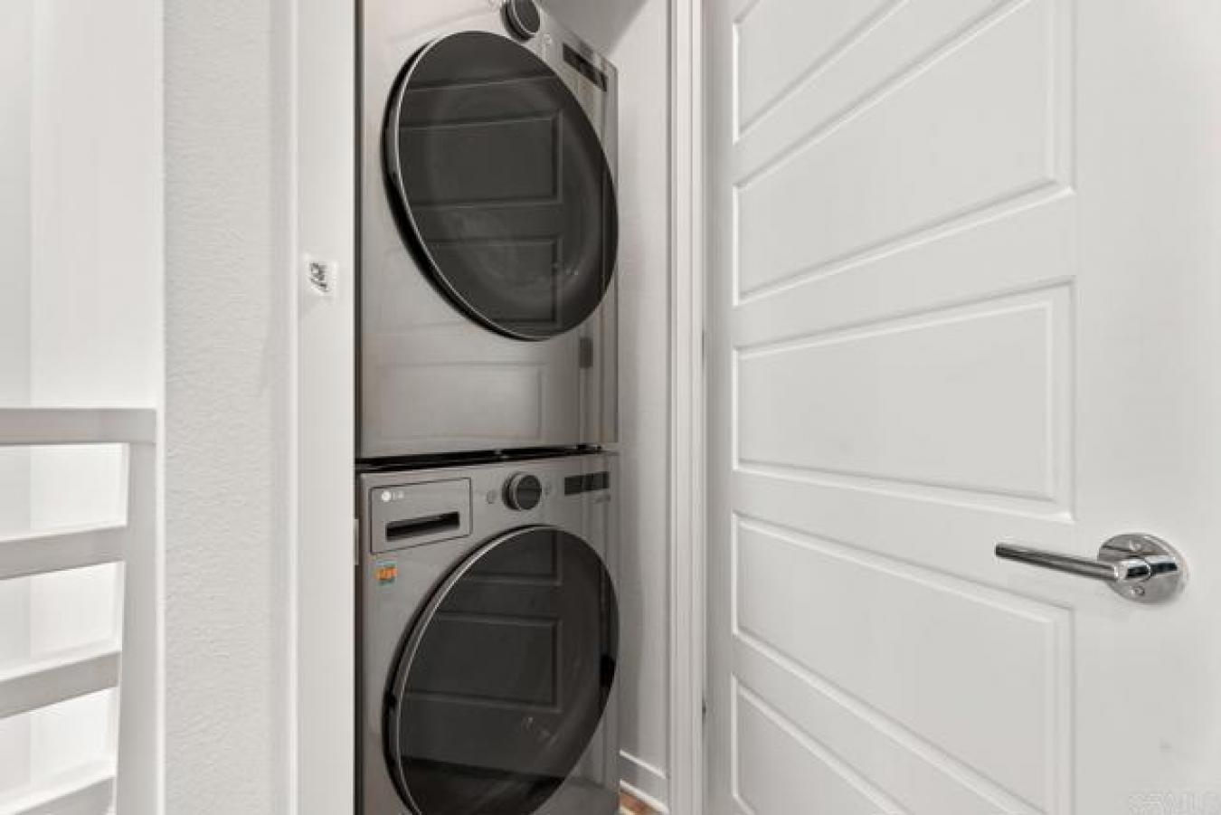 San Diego, San Diego, 92126, United States, 3 Bedrooms Bedrooms, ,3 BathroomsBathrooms,Residential,For Sale,1965930