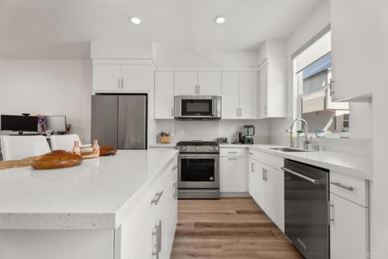 San Diego, San Diego, 92126, United States, 3 Bedrooms Bedrooms, ,3 BathroomsBathrooms,Residential,For Sale,1965930