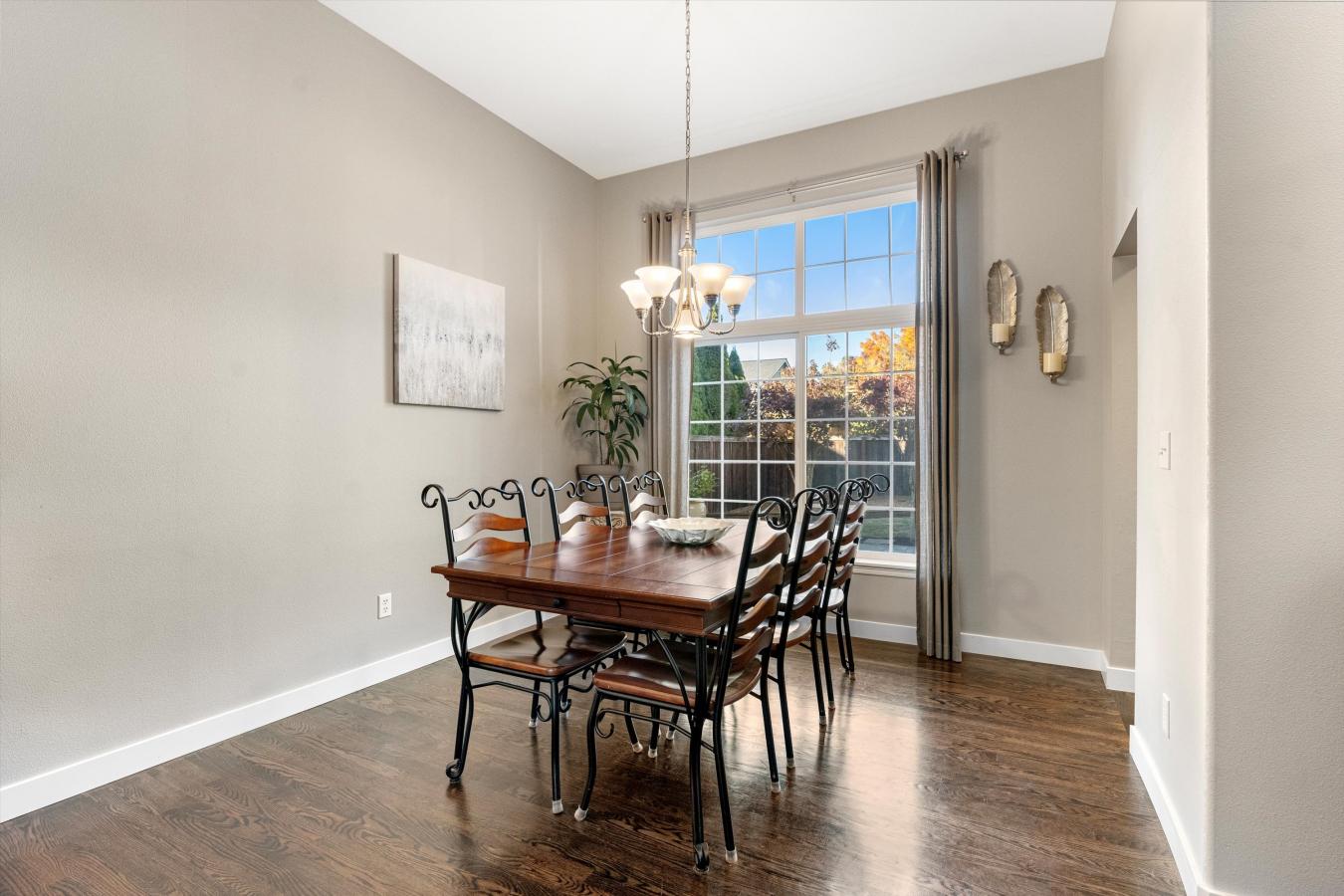 North Bend, King, 98045, United States, 4 Bedrooms Bedrooms, ,2 BathroomsBathrooms,Residential,For Sale,1965928