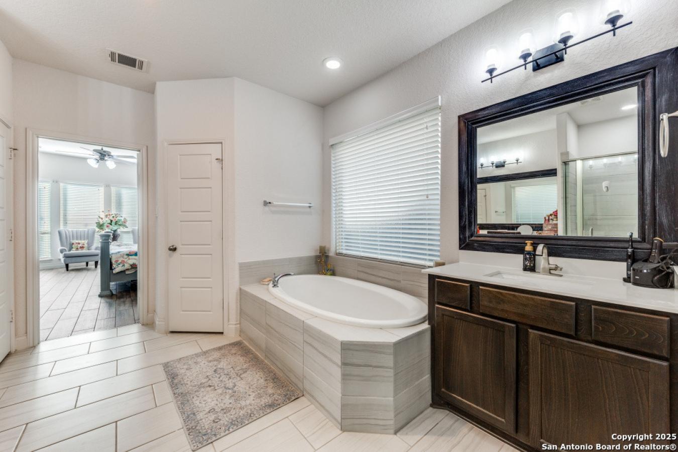 San Antonio, Bexar, 78253, United States, 5 Bedrooms Bedrooms, ,4 BathroomsBathrooms,Residential,For Sale,1965925