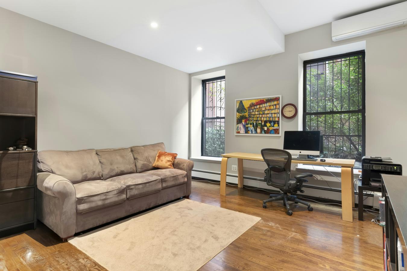 Park Slope, New York, 11217, United States, 3 Bedrooms Bedrooms, ,2 BathroomsBathrooms,Residential,For Sale,1967470