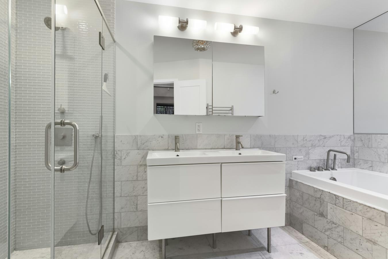 Park Slope, New York, 11217, United States, 3 Bedrooms Bedrooms, ,2 BathroomsBathrooms,Residential,For Sale,1967470