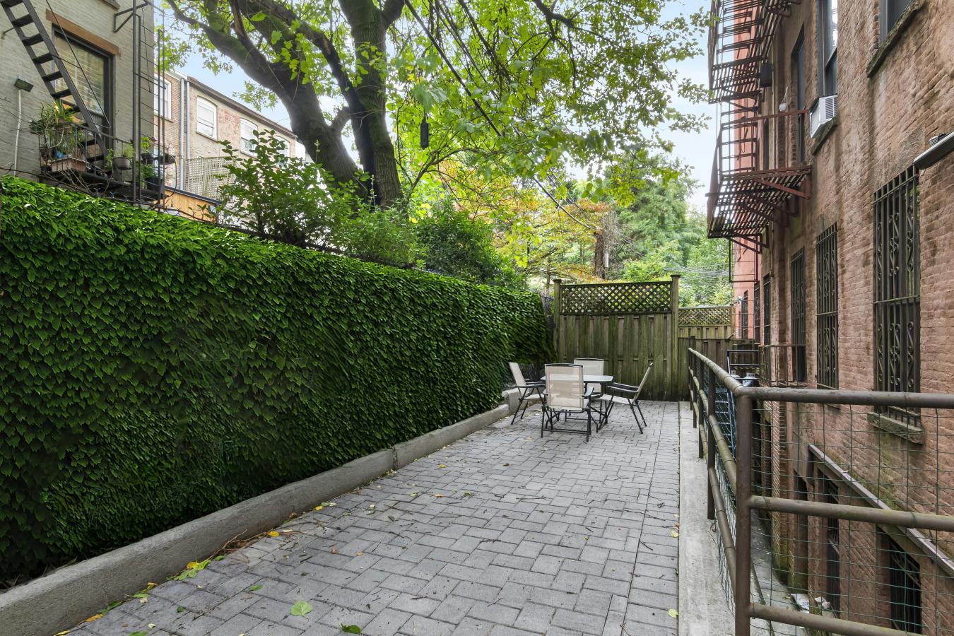 Park Slope, New York, 11217, United States, 3 Bedrooms Bedrooms, ,2 BathroomsBathrooms,Residential,For Sale,1967470