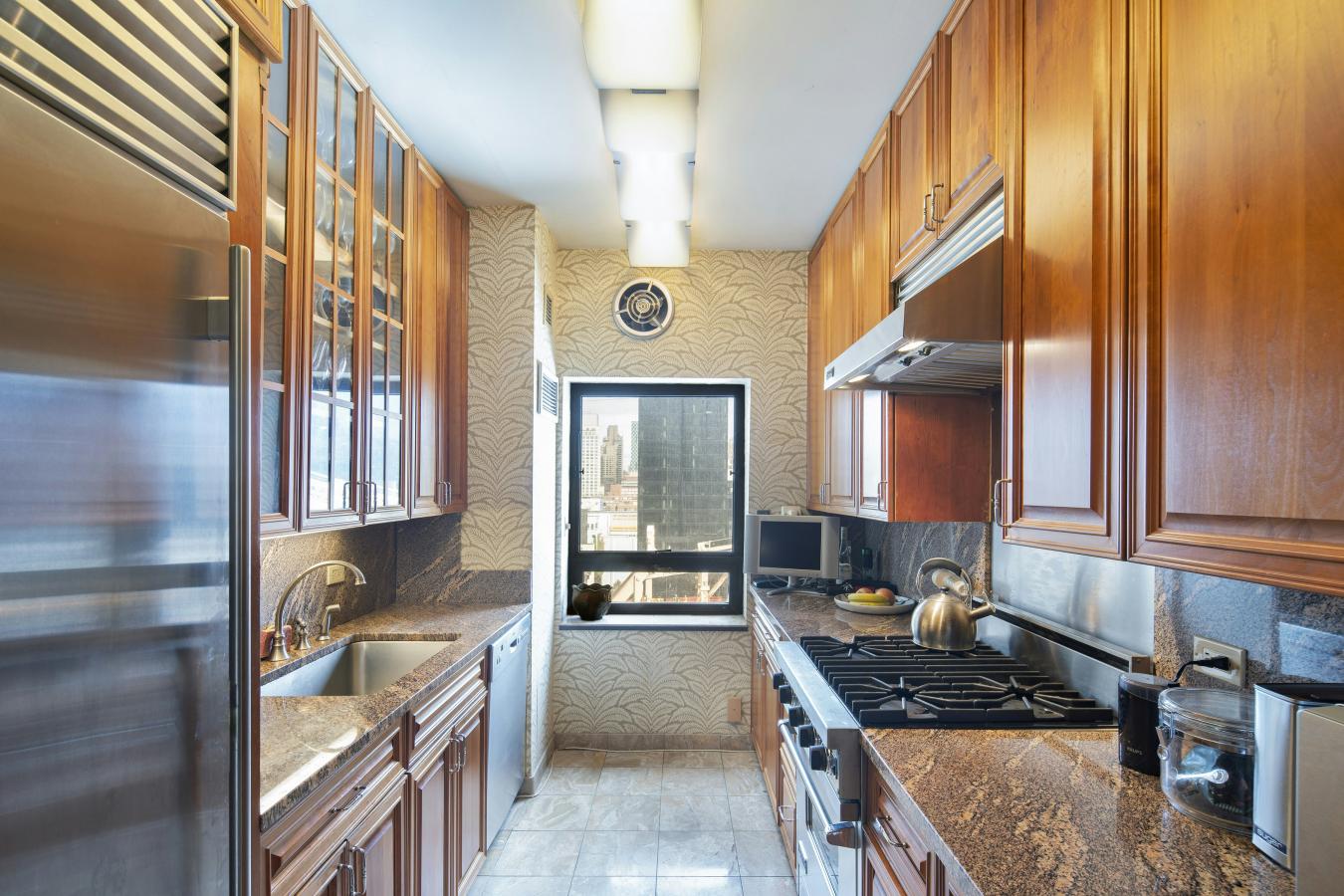 New York, New York, 10022, United States, 3 Bedrooms Bedrooms, ,3 BathroomsBathrooms,Residential,For Sale,1967468