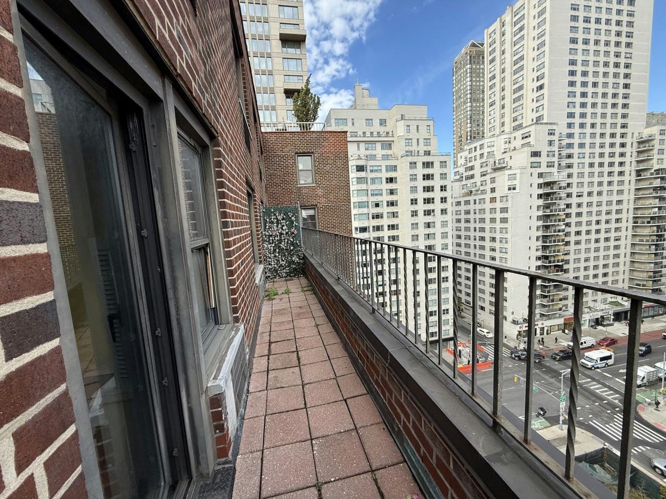 New York, New York, 10065, United States, 3 Bedrooms Bedrooms, ,2 BathroomsBathrooms,Residential,For Sale,1967465