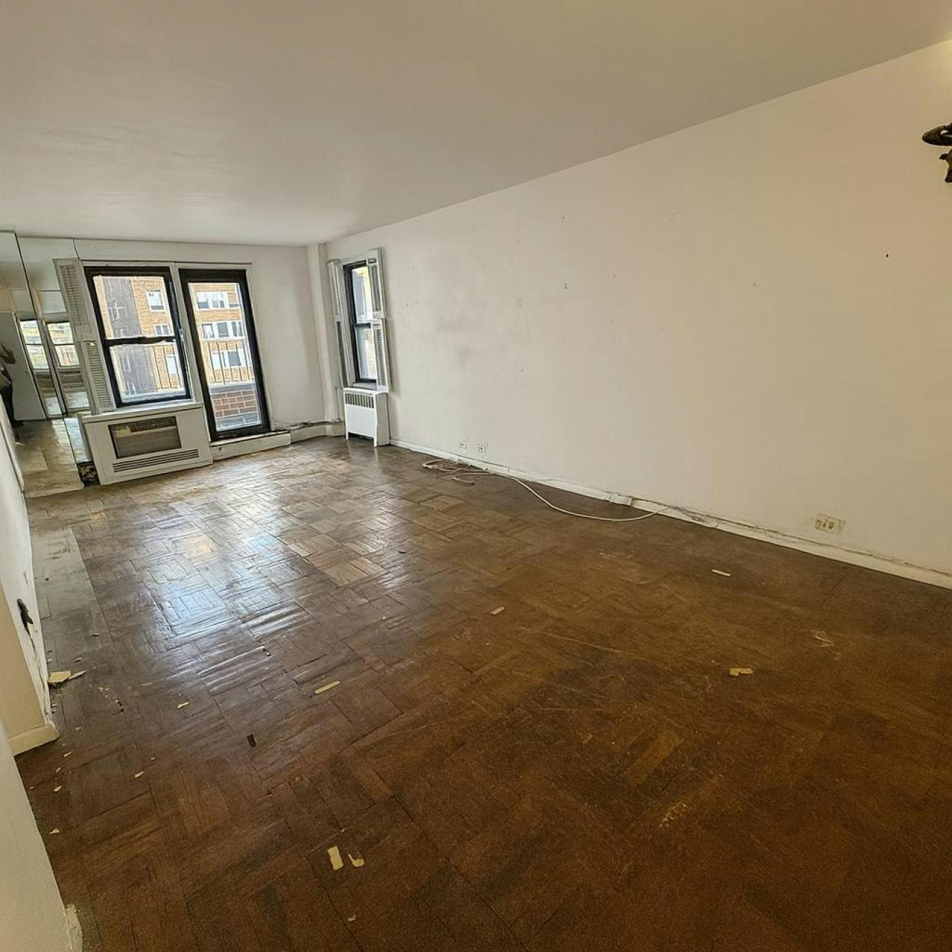 New York, New York, 10065, United States, 3 Bedrooms Bedrooms, ,2 BathroomsBathrooms,Residential,For Sale,1967465