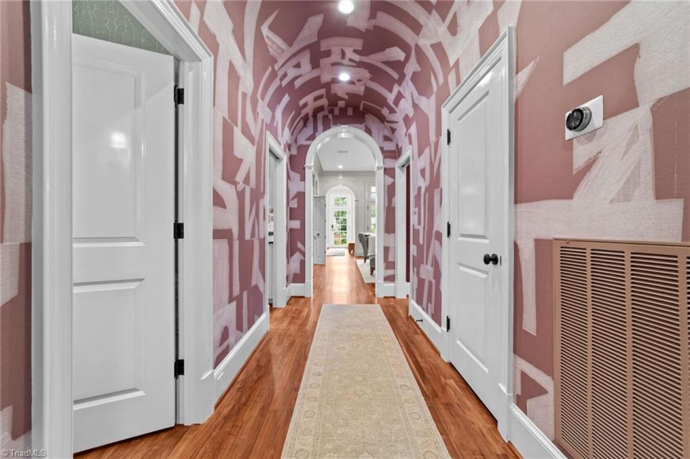 Greensboro, Guilford, 27408, United States, ,Residential,For Sale,1966115