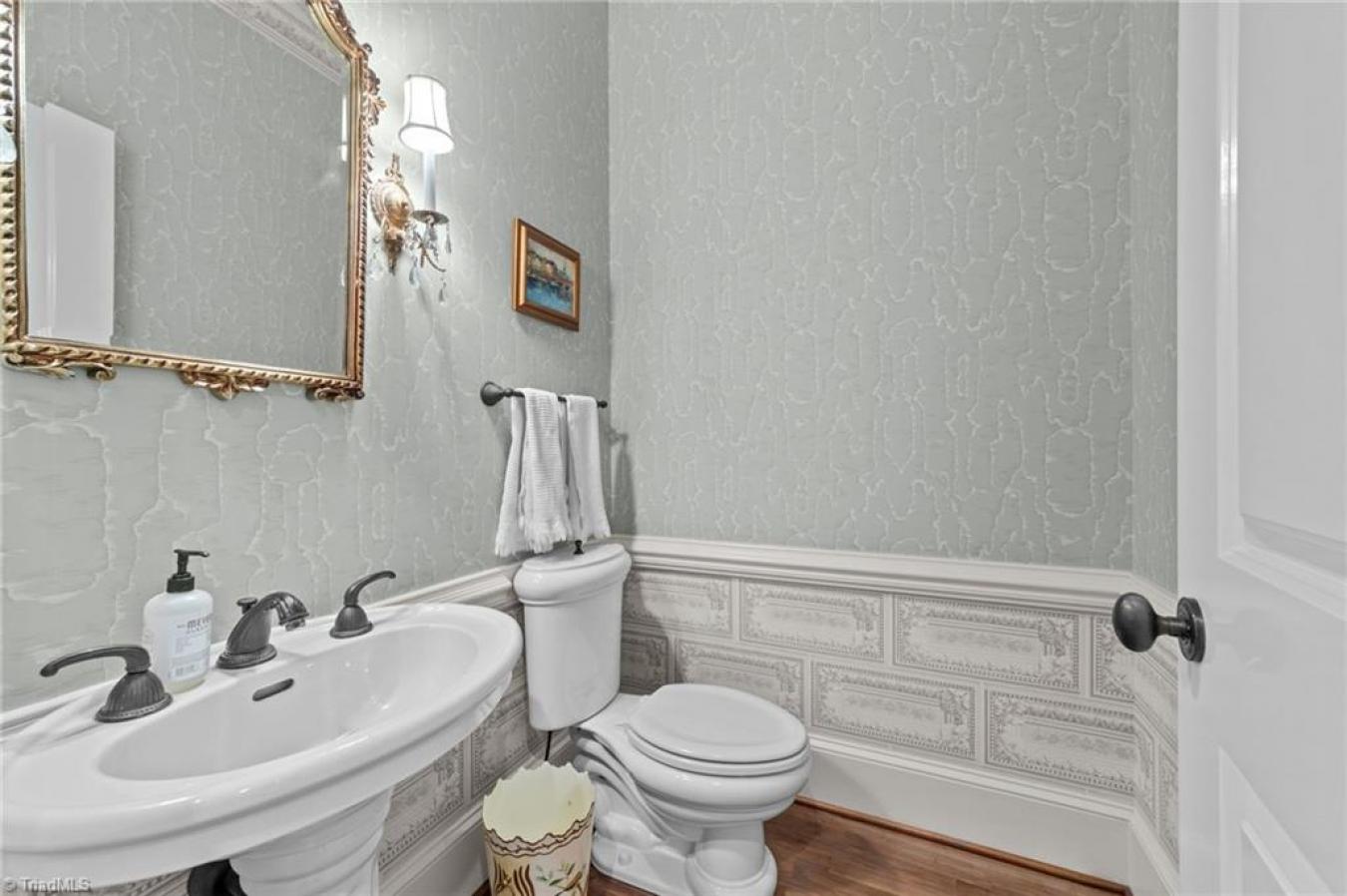 Greensboro, Guilford, 27408, United States, ,Residential,For Sale,1966115