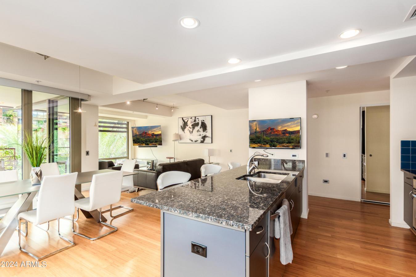 Scottsdale, Maricopa, 85251, United States, 2 Bedrooms Bedrooms, ,2 BathroomsBathrooms,Residential,For Sale,1966113