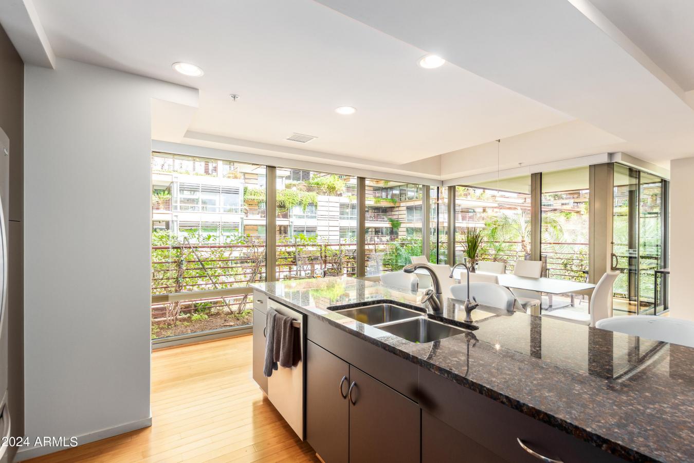 Scottsdale, Maricopa, 85251, United States, 2 Bedrooms Bedrooms, ,2 BathroomsBathrooms,Residential,For Sale,1966113