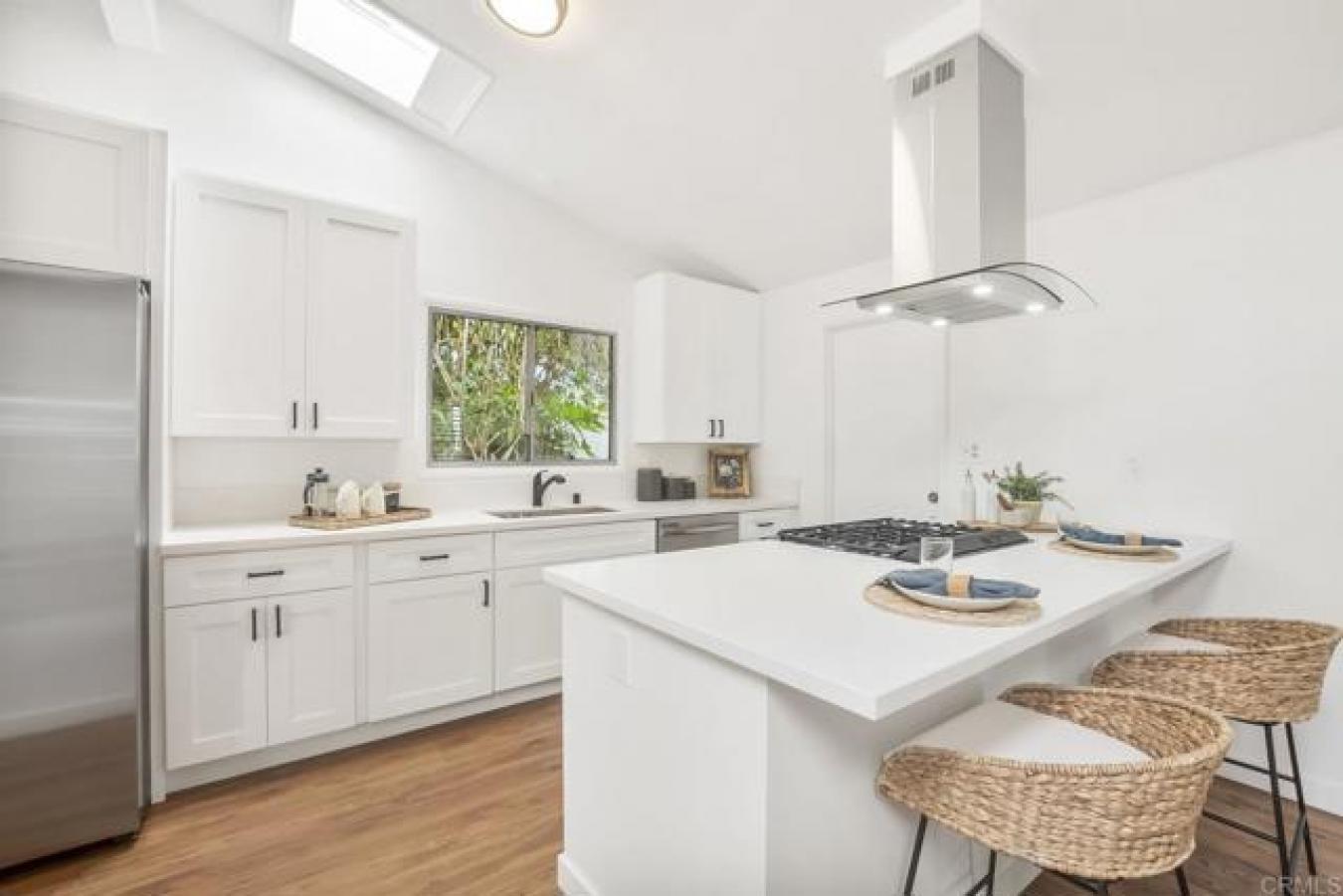 San Diego, San Diego, 92123, United States, 3 Bedrooms Bedrooms, ,7 BathroomsBathrooms,Residential,For Sale,1966112