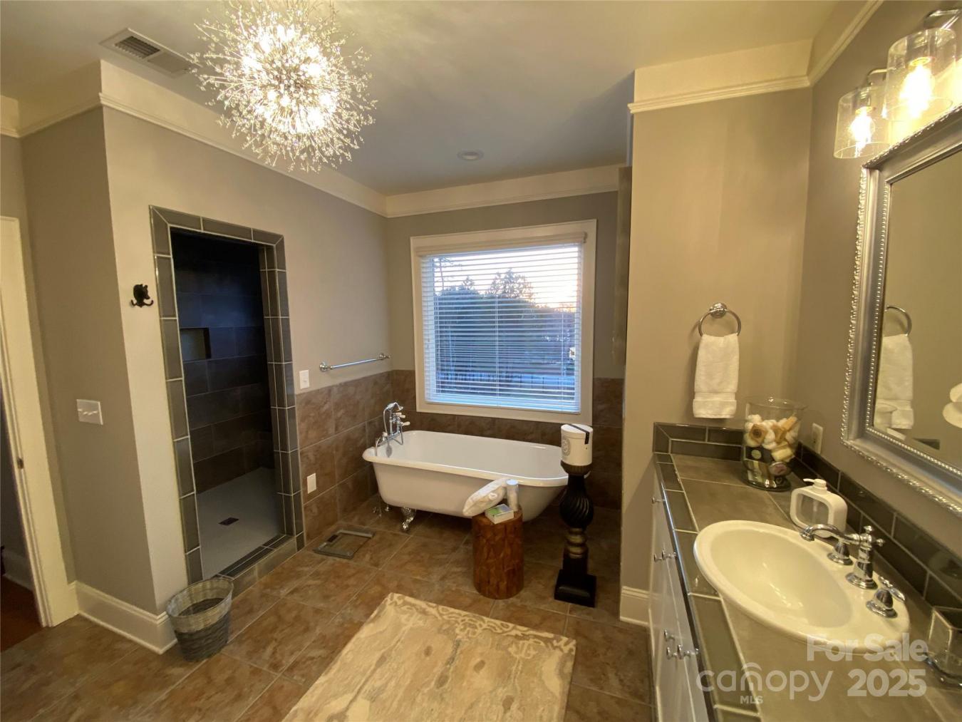 Mooresville, Iredell, 28117, United States, 4 Bedrooms Bedrooms, ,4 BathroomsBathrooms,Residential,For Sale,1966111