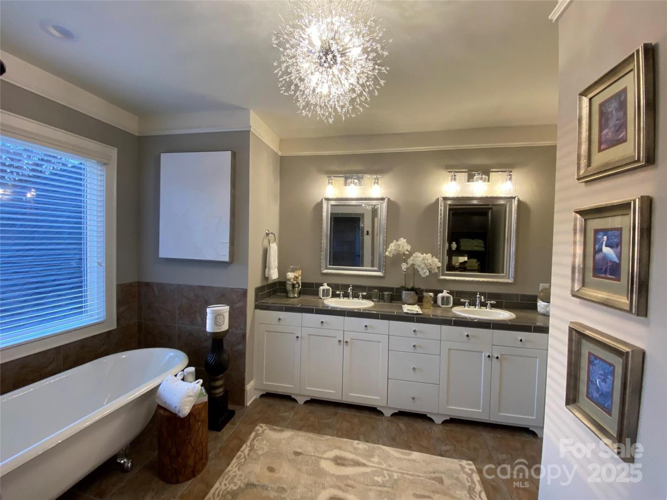 Mooresville, Iredell, 28117, United States, 4 Bedrooms Bedrooms, ,4 BathroomsBathrooms,Residential,For Sale,1966111