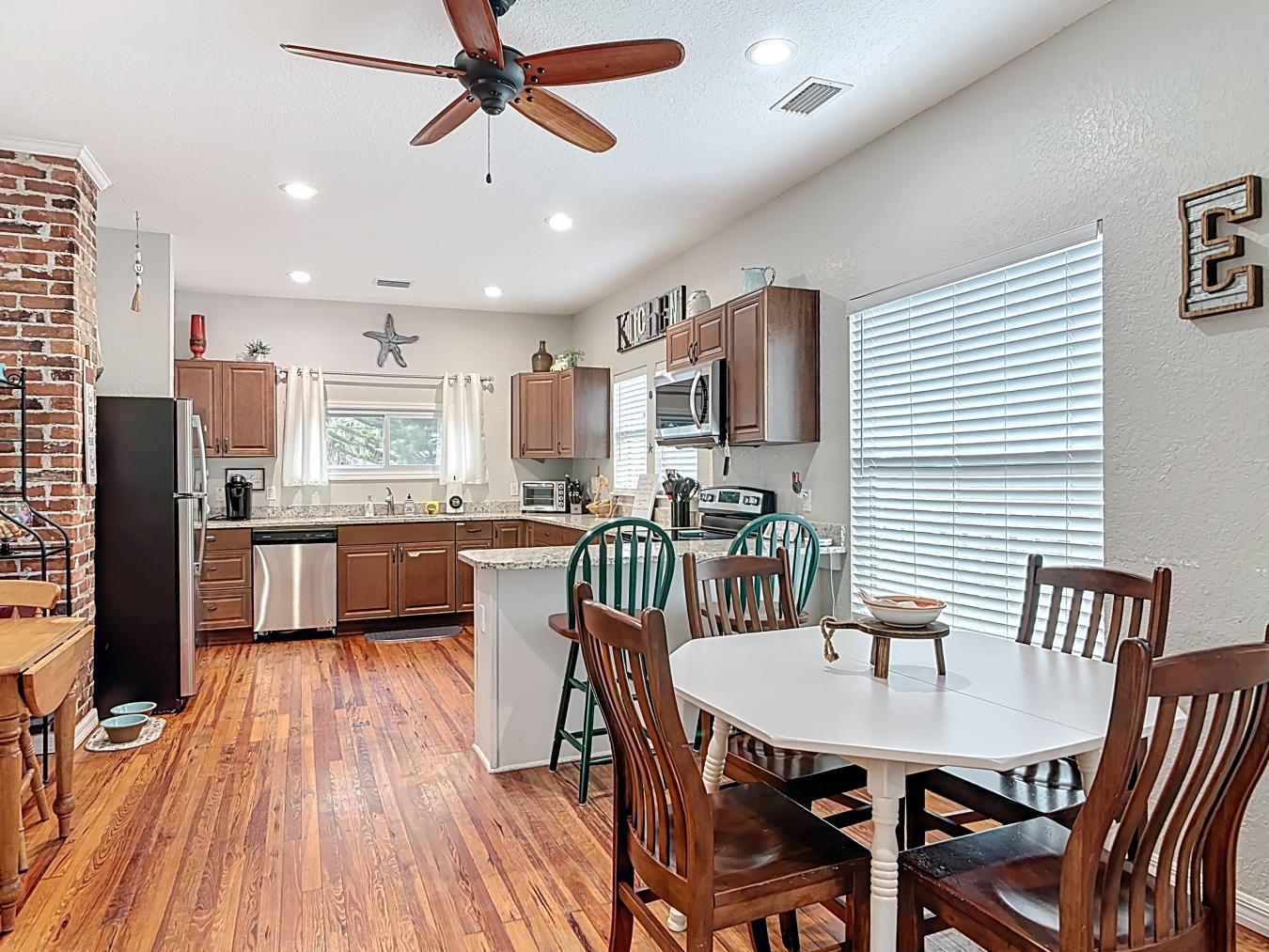 NEW SMYRNA BEACH, Volusia, 32168, United States, 2 Bedrooms Bedrooms, ,2 BathroomsBathrooms,Residential,For Sale,1966110