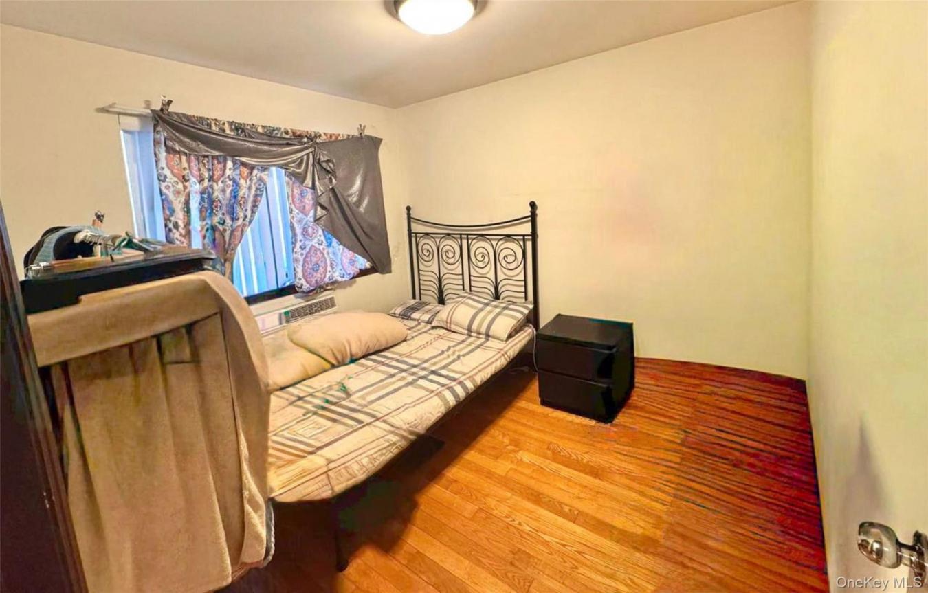 New York, Queens, 11355, United States, 2 Bedrooms Bedrooms, ,2 BathroomsBathrooms,Residential,For Sale,1967463