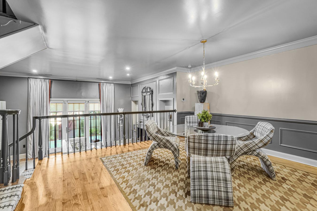 Alexandria, Virginia, 22314, United States, 3 Bedrooms Bedrooms, ,2 BathroomsBathrooms,Residential,For Sale,1967461