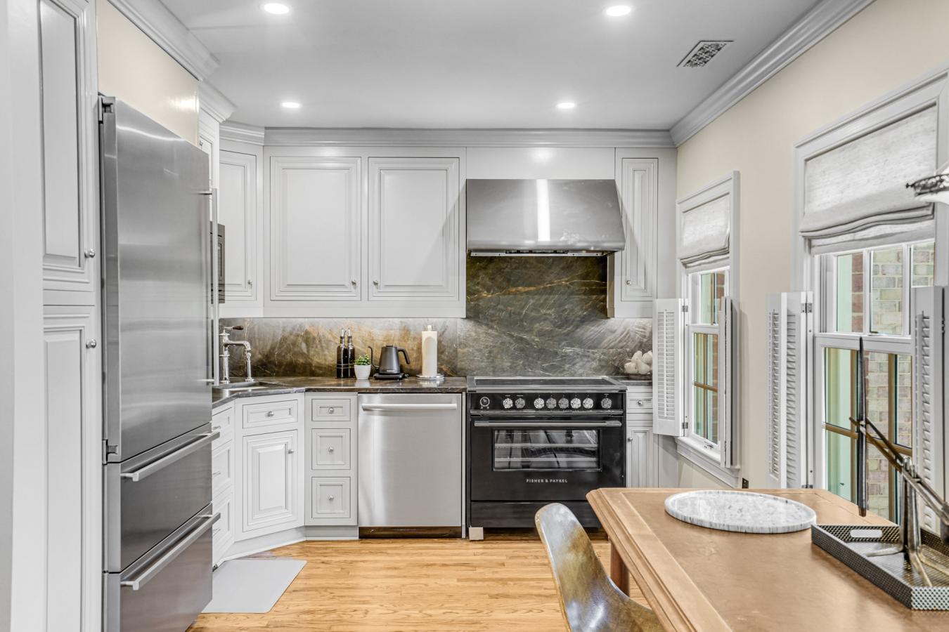 Alexandria, Virginia, 22314, United States, 3 Bedrooms Bedrooms, ,2 BathroomsBathrooms,Residential,For Sale,1967461