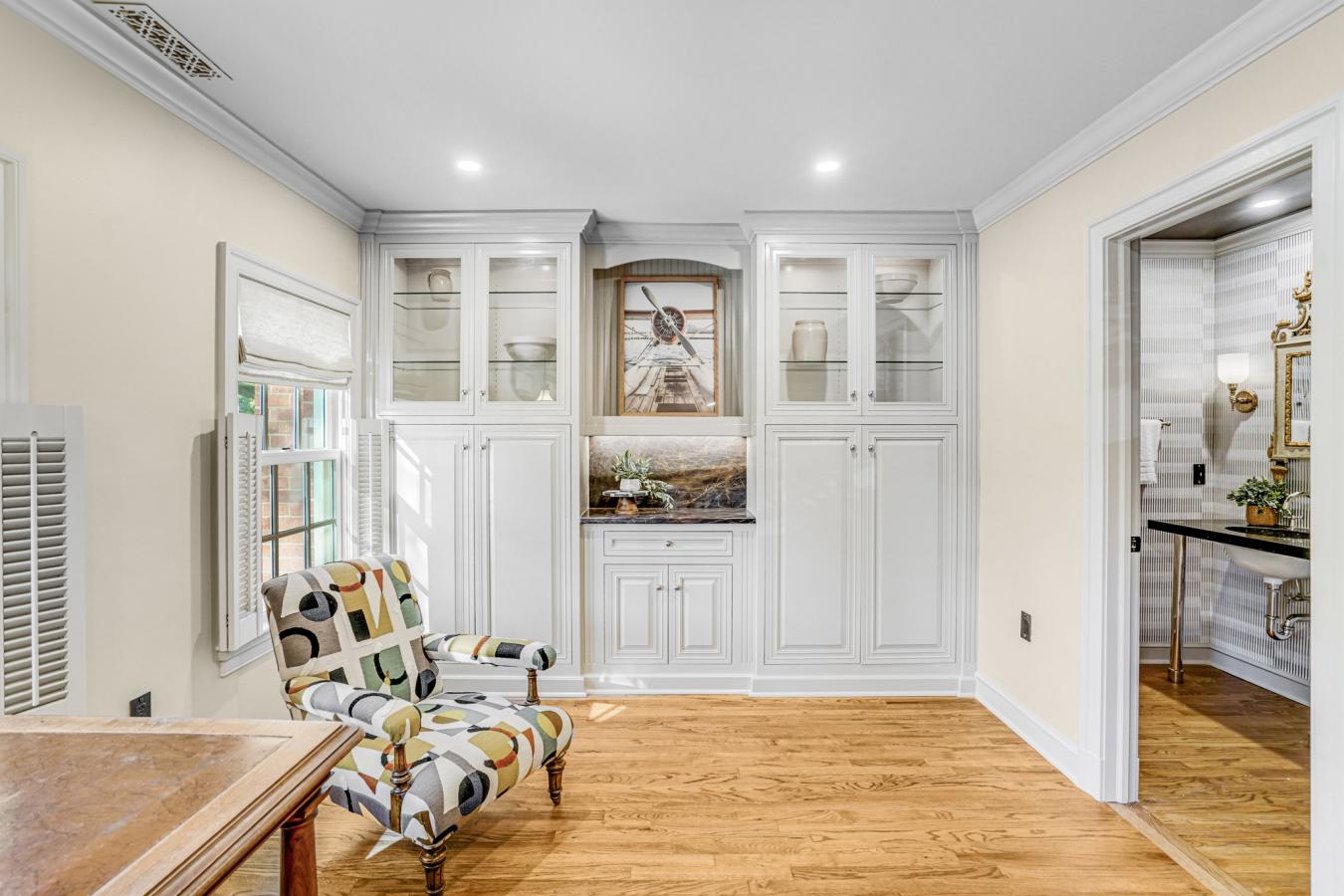 Alexandria, Virginia, 22314, United States, 3 Bedrooms Bedrooms, ,2 BathroomsBathrooms,Residential,For Sale,1967461