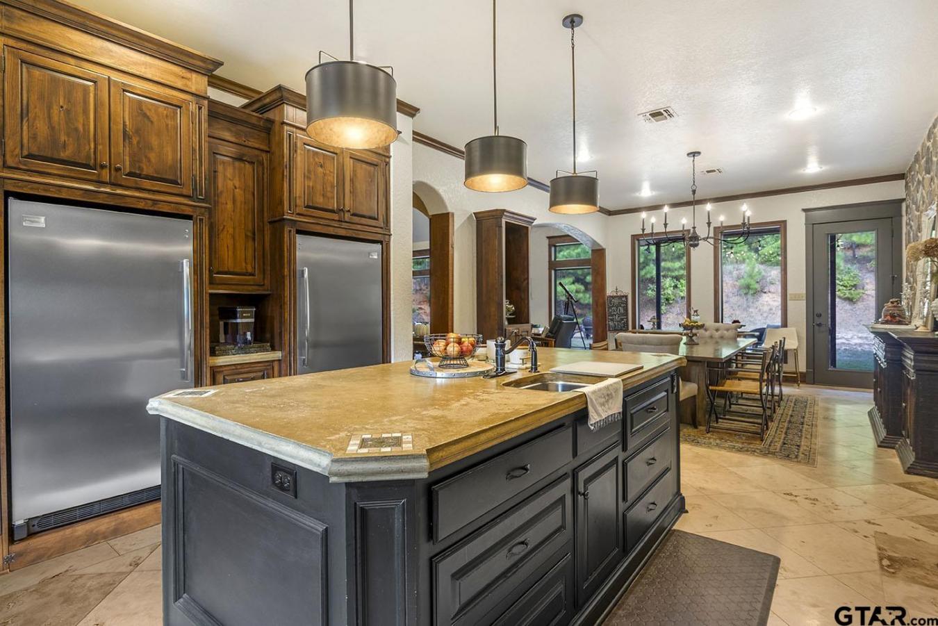 Palestine, Anderson, 75803, United States, 5 Bedrooms Bedrooms, ,3 BathroomsBathrooms,Residential,For Sale,1967460