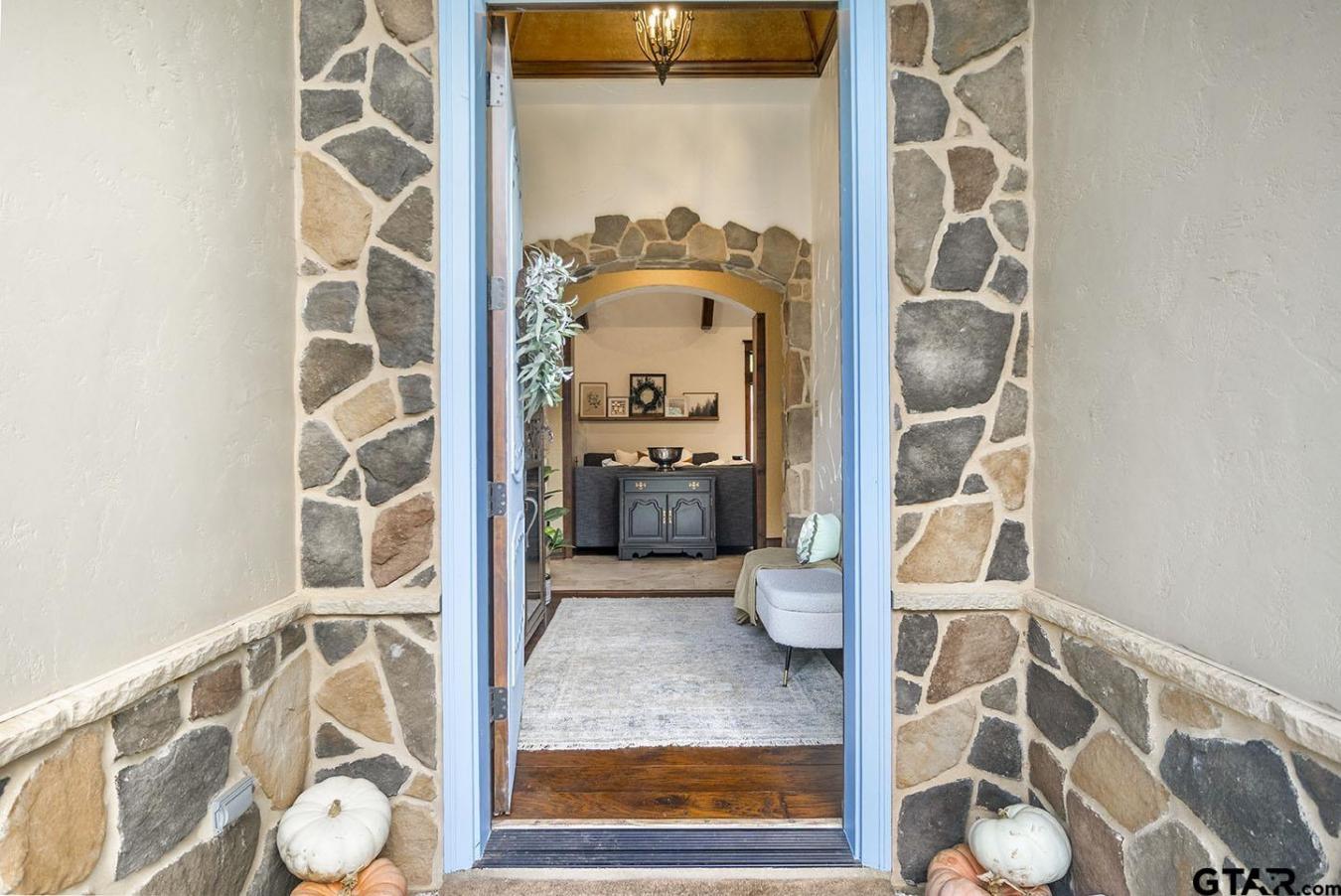 Palestine, Anderson, 75803, United States, 5 Bedrooms Bedrooms, ,3 BathroomsBathrooms,Residential,For Sale,1967460