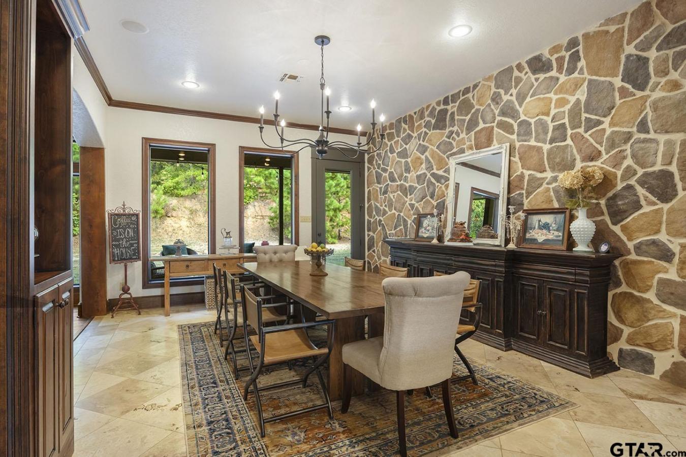 Palestine, Anderson, 75803, United States, 5 Bedrooms Bedrooms, ,3 BathroomsBathrooms,Residential,For Sale,1967460