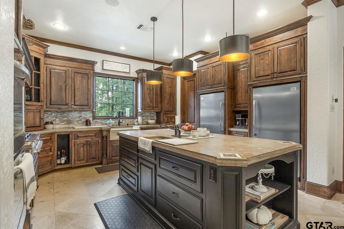 Palestine, Anderson, 75803, United States, 5 Bedrooms Bedrooms, ,3 BathroomsBathrooms,Residential,For Sale,1967458