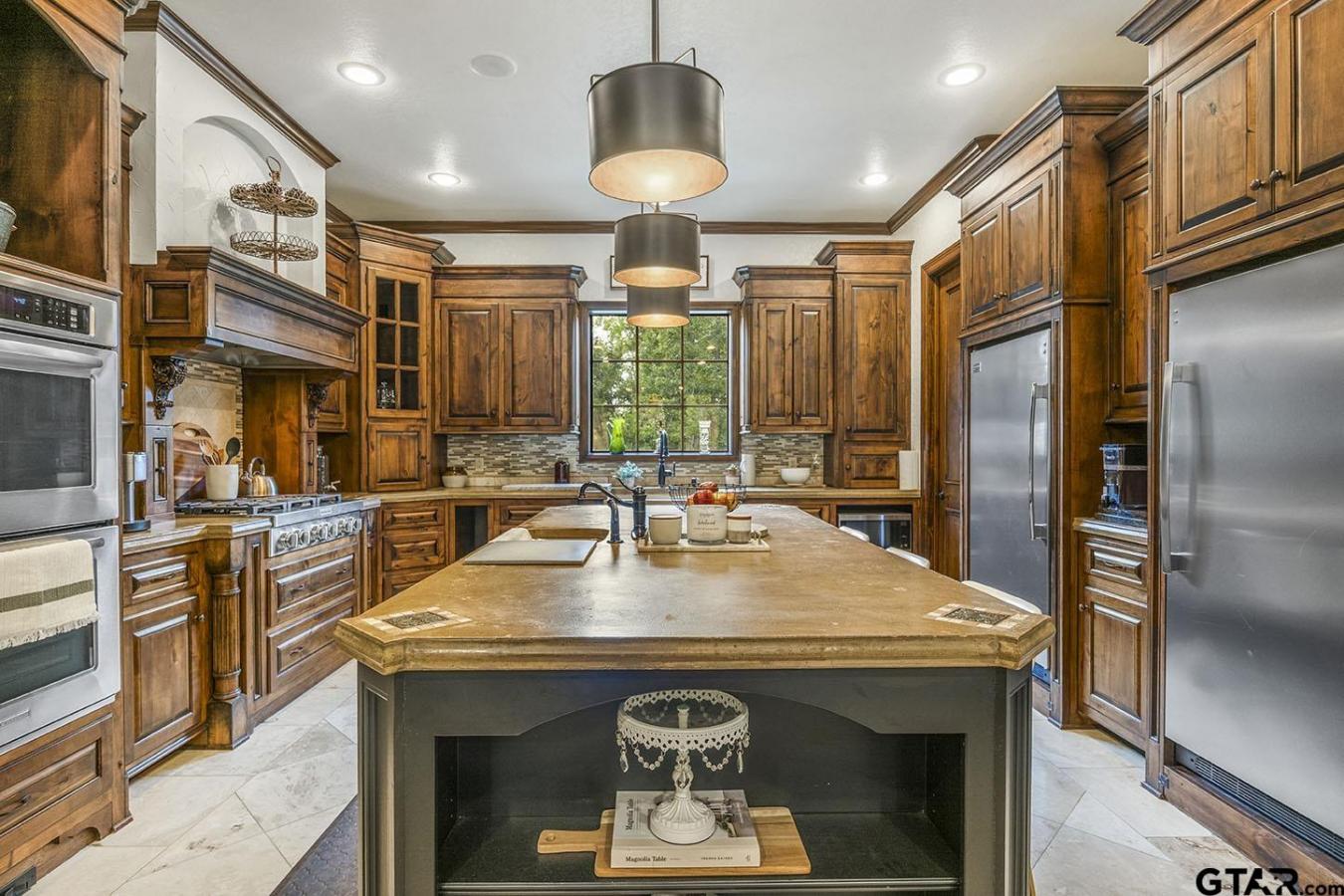 Palestine, Anderson, 75803, United States, 5 Bedrooms Bedrooms, ,3 BathroomsBathrooms,Residential,For Sale,1967458