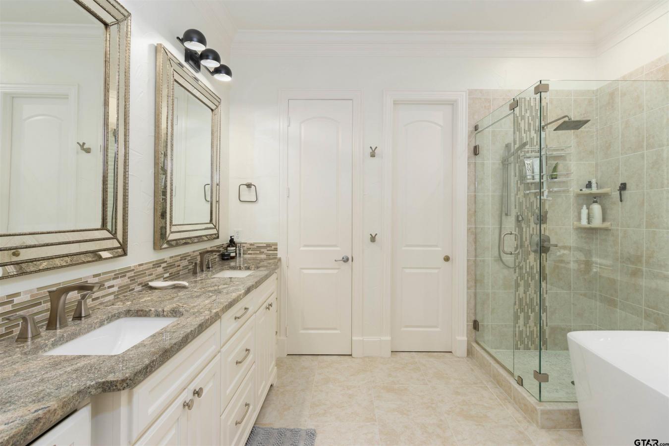 Tyler, Smith, 75709, United States, 3 Bedrooms Bedrooms, ,3 BathroomsBathrooms,Residential,For Sale,1967459