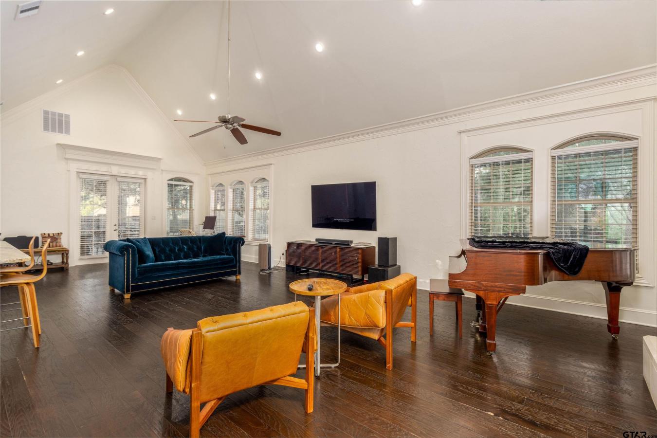 Tyler, Smith, 75709, United States, 3 Bedrooms Bedrooms, ,3 BathroomsBathrooms,Residential,For Sale,1967459