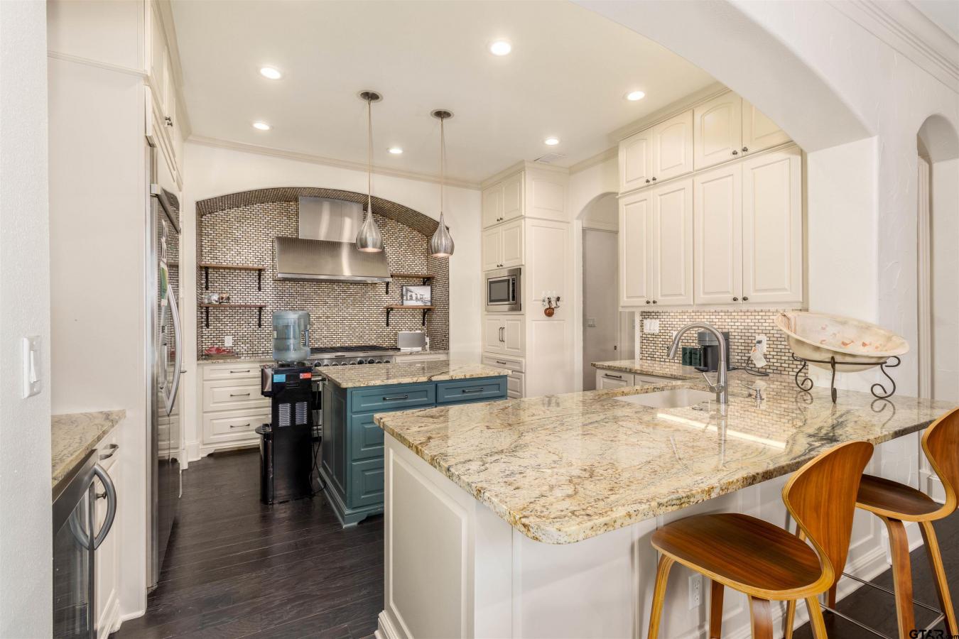 Tyler, Smith, 75709, United States, 3 Bedrooms Bedrooms, ,3 BathroomsBathrooms,Residential,For Sale,1967459