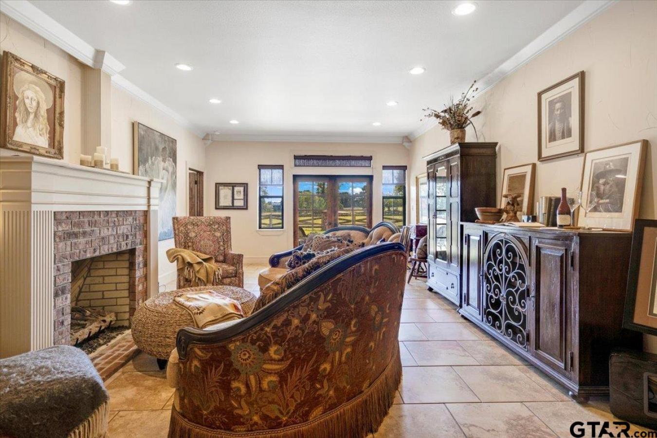 Mineola, Wood, 75773, United States, 4 Bedrooms Bedrooms, ,5 BathroomsBathrooms,Residential,For Sale,1967457