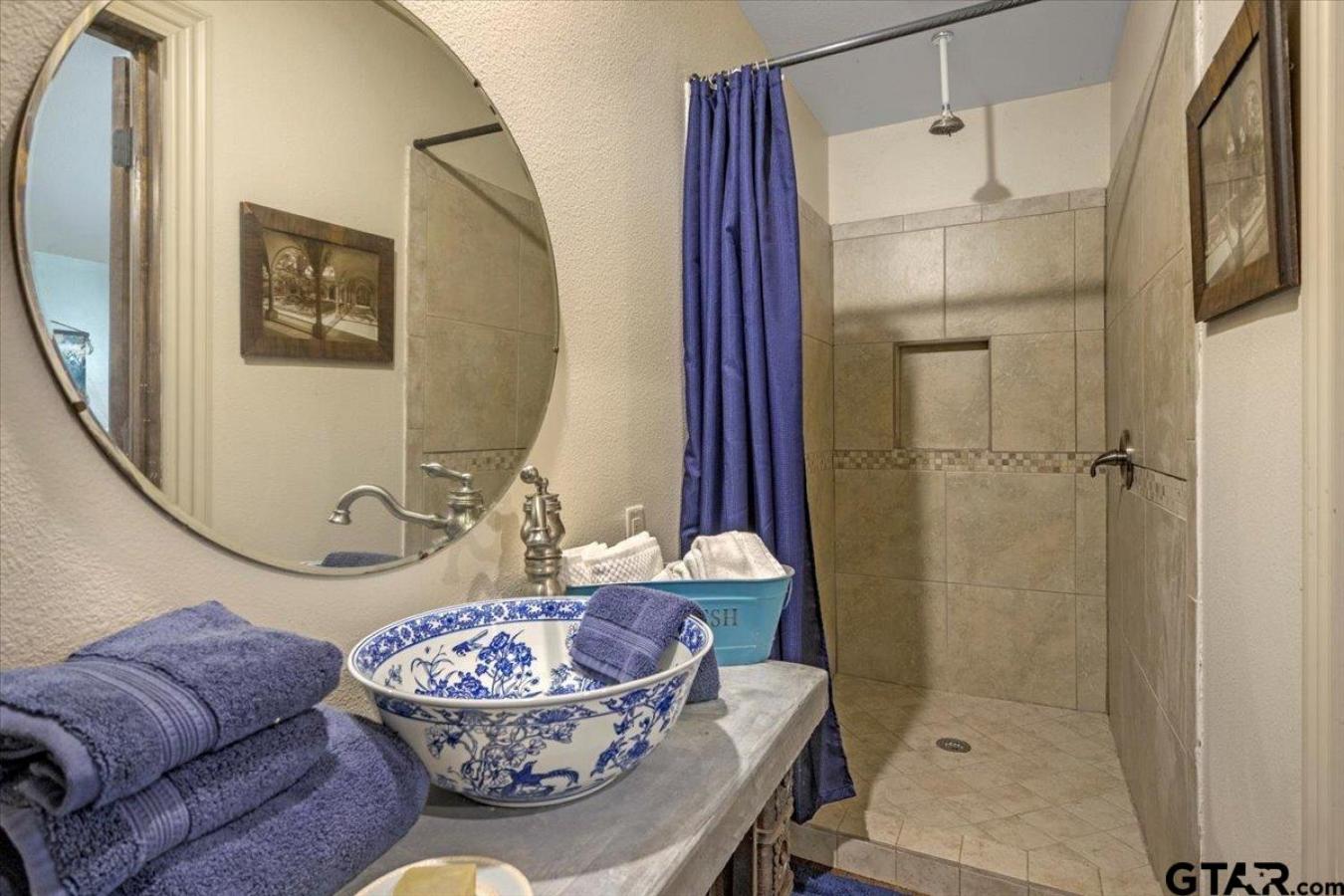 Mineola, Wood, 75773, United States, 4 Bedrooms Bedrooms, ,5 BathroomsBathrooms,Residential,For Sale,1967457