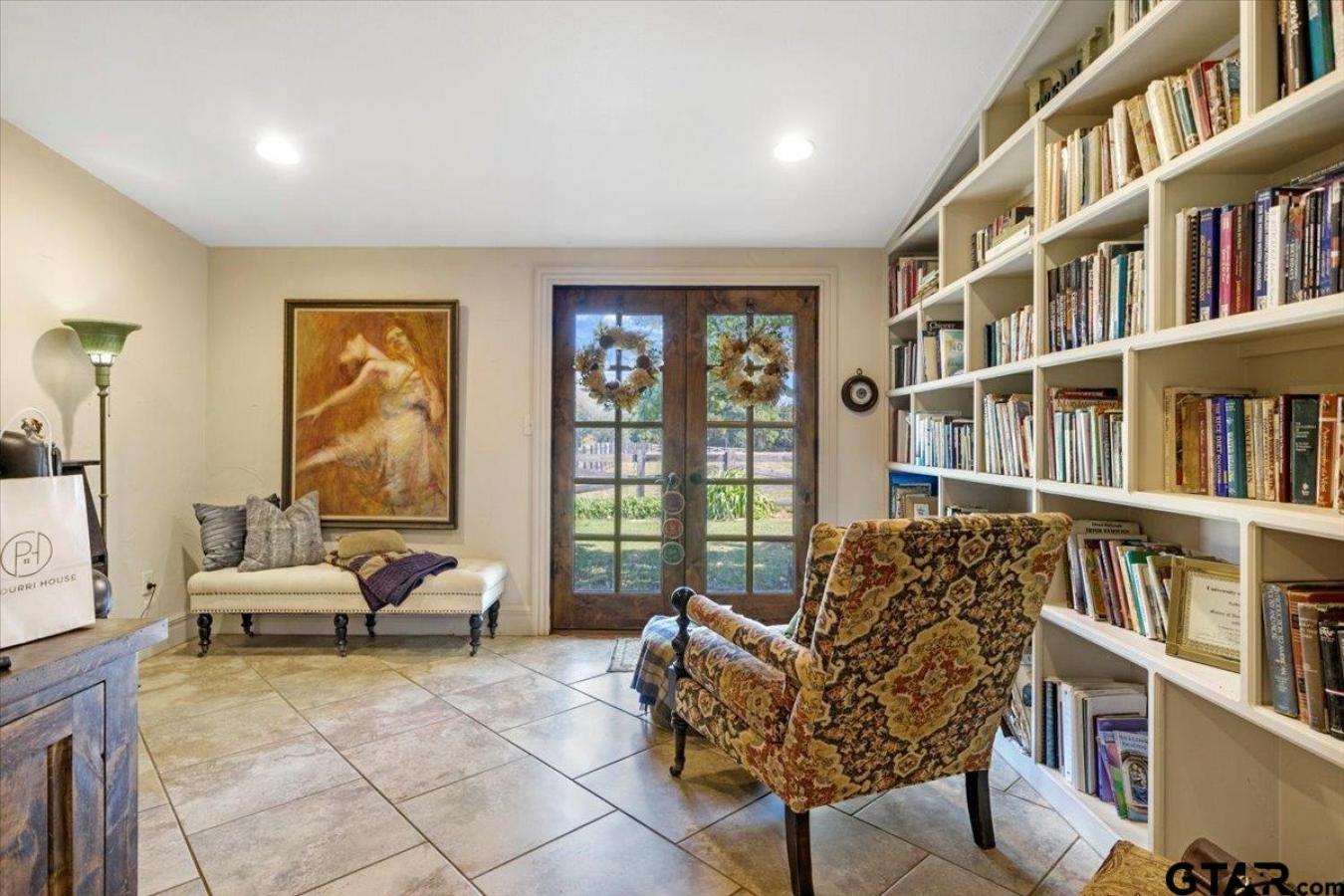 Mineola, Wood, 75773, United States, 4 Bedrooms Bedrooms, ,5 BathroomsBathrooms,Residential,For Sale,1967457