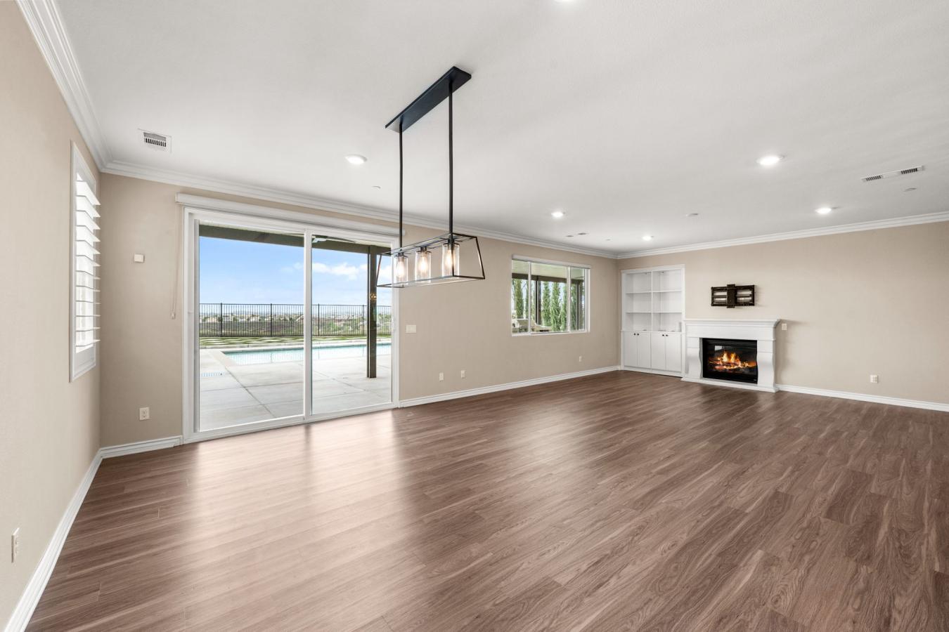 Temecula, Riverside, 92592, United States, 7 Bedrooms Bedrooms, ,4 BathroomsBathrooms,Residential,For Sale,1967456