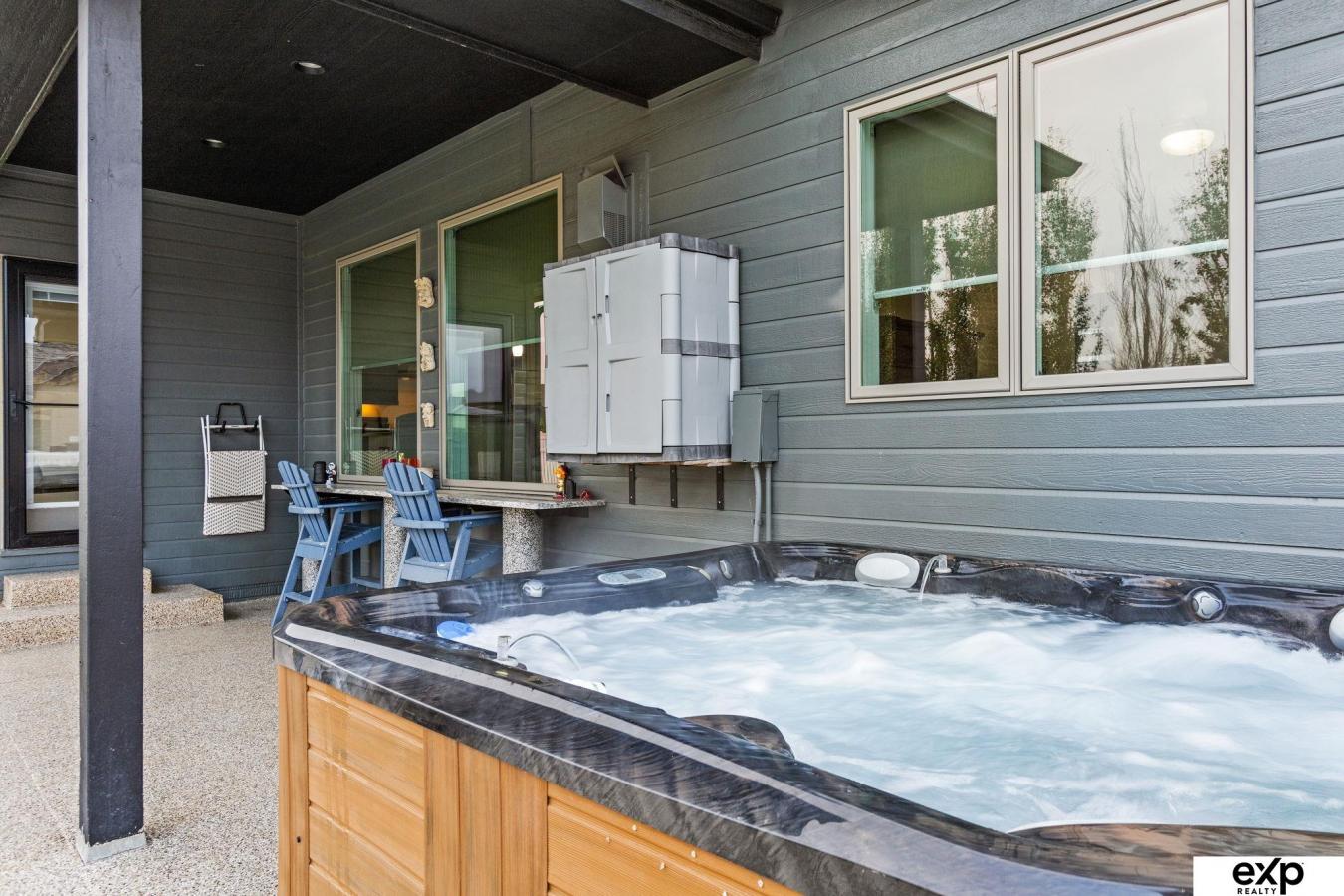 Elkhorn, Douglas, 68022, United States, 4 Bedrooms Bedrooms, ,3 BathroomsBathrooms,Residential,For Sale,1967455