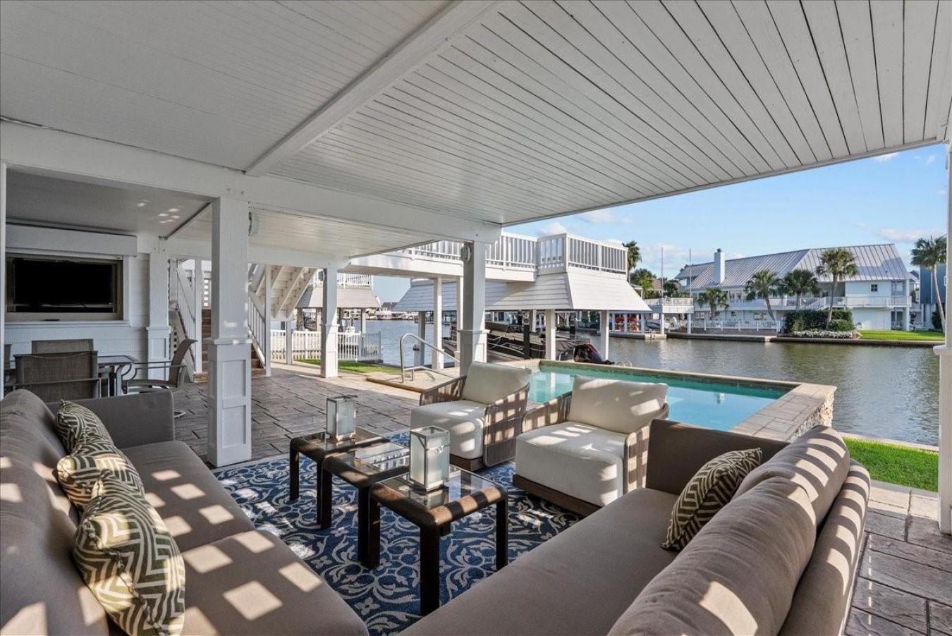 Galveston, Galveston, 77554, United States, 4 Bedrooms Bedrooms, ,3 BathroomsBathrooms,Residential,For Sale,1967452