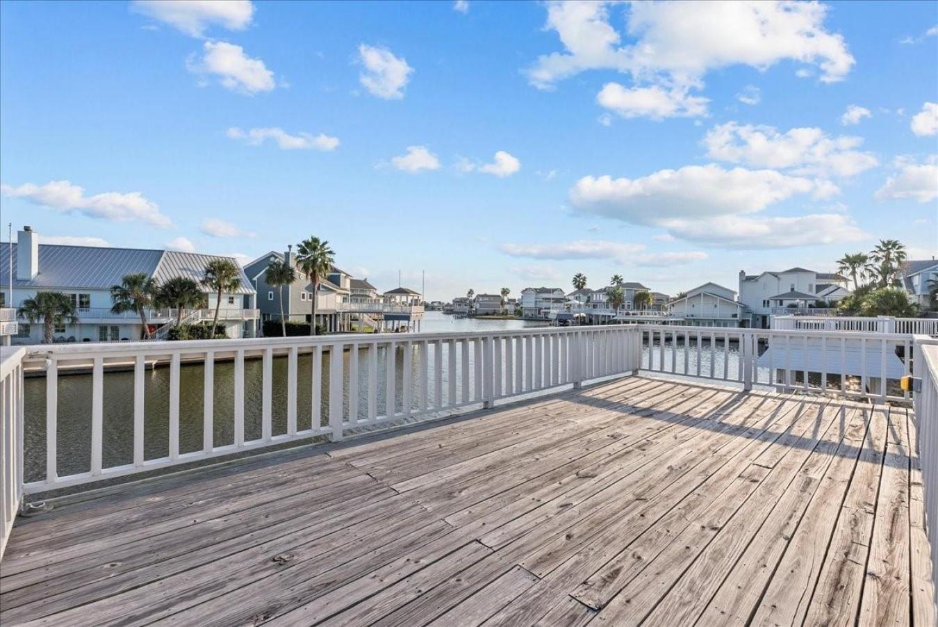 Galveston, Galveston, 77554, United States, 4 Bedrooms Bedrooms, ,3 BathroomsBathrooms,Residential,For Sale,1967452