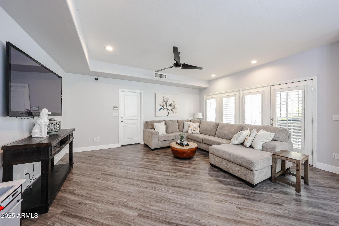 Phoenix, Maricopa, 85020, United States, 3 Bedrooms Bedrooms, ,4 BathroomsBathrooms,Residential,For Sale,1967449