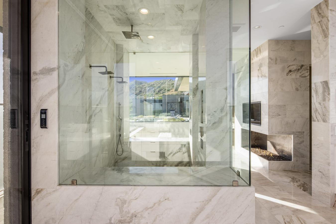 Paradise Valley, Arizona, 85253, United States, 5 Bedrooms Bedrooms, ,2 BathroomsBathrooms,Residential,For Sale,1966107