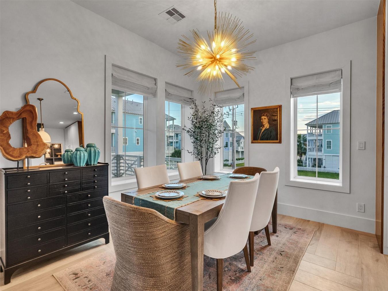 Galveston, Galveston, 77554, United States, 4 Bedrooms Bedrooms, ,3 BathroomsBathrooms,Residential,For Sale,1967442