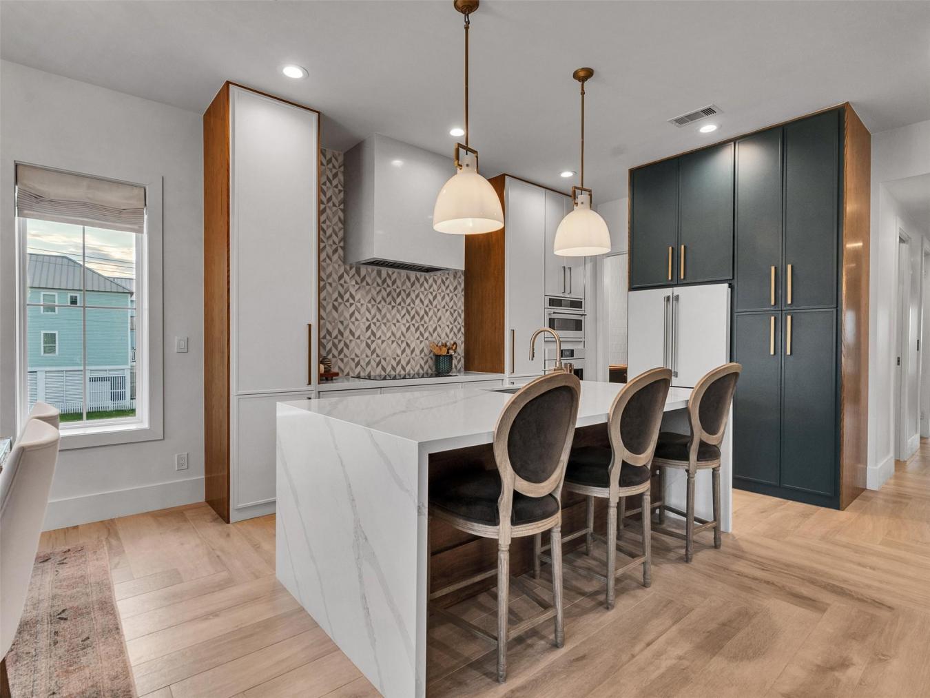 Galveston, Galveston, 77554, United States, 4 Bedrooms Bedrooms, ,3 BathroomsBathrooms,Residential,For Sale,1967442