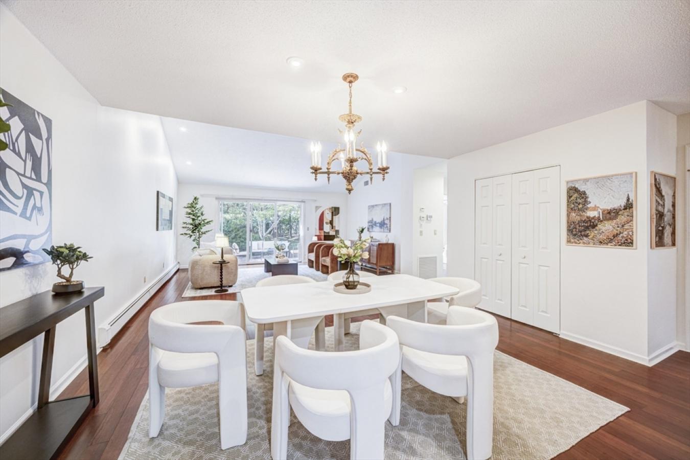 Newton, Middlesex, 02459, United States, 2 Bedrooms Bedrooms, ,3 BathroomsBathrooms,Residential,For Sale,1967440