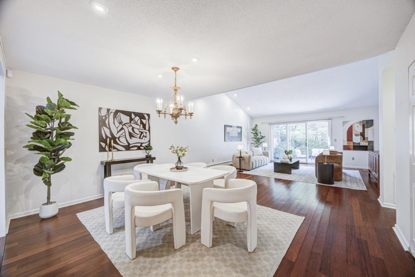 Newton, Middlesex, 02459, United States, 2 Bedrooms Bedrooms, ,3 BathroomsBathrooms,Residential,For Sale,1967440