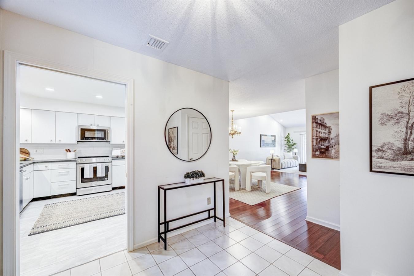 Newton, Middlesex, 02459, United States, 2 Bedrooms Bedrooms, ,3 BathroomsBathrooms,Residential,For Sale,1967440