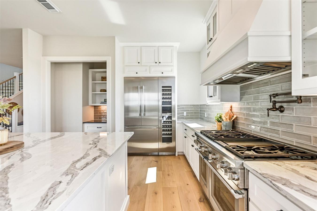 Freeport, Brazoria, 77541, United States, 5 Bedrooms Bedrooms, ,4 BathroomsBathrooms,Residential,For Sale,1967439