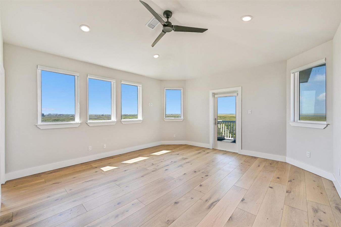 Freeport, Brazoria, 77541, United States, 5 Bedrooms Bedrooms, ,4 BathroomsBathrooms,Residential,For Sale,1967439