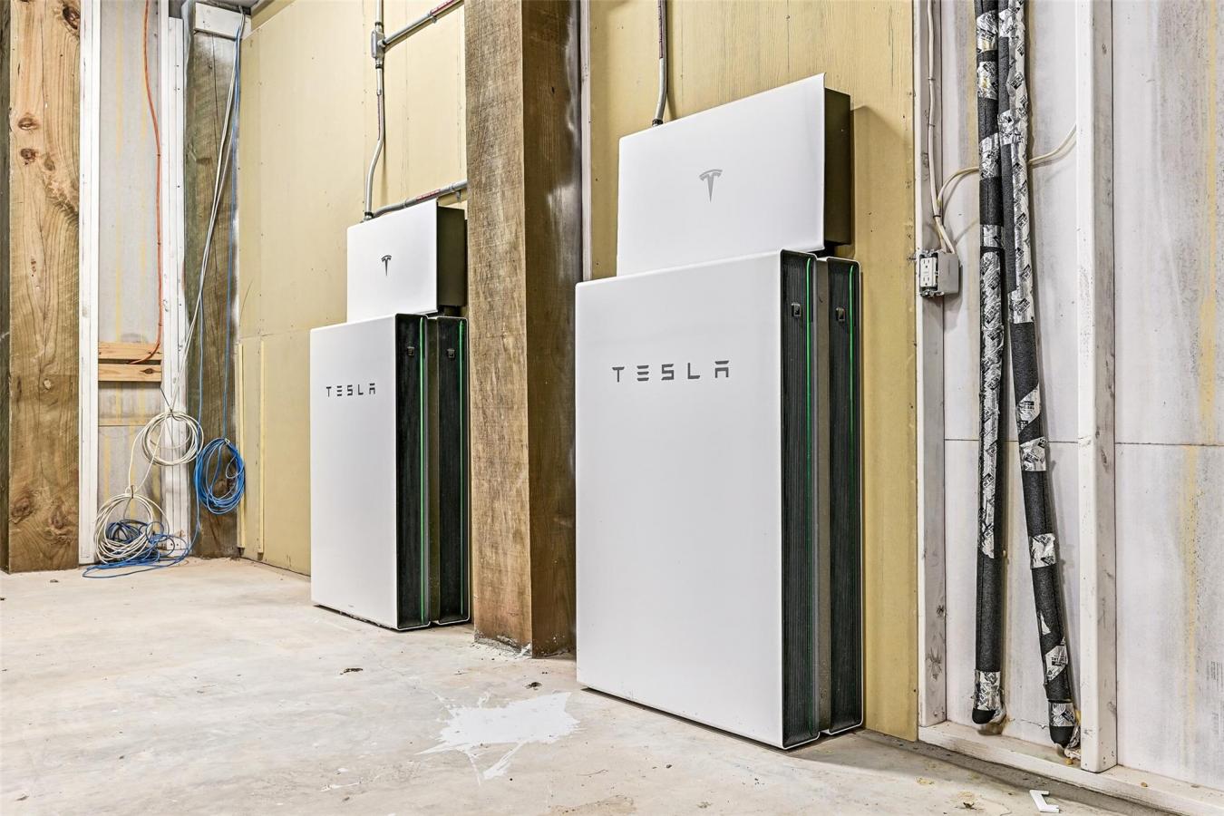 Freeport, Brazoria, 77541, United States, 5 Bedrooms Bedrooms, ,4 BathroomsBathrooms,Residential,For Sale,1967439