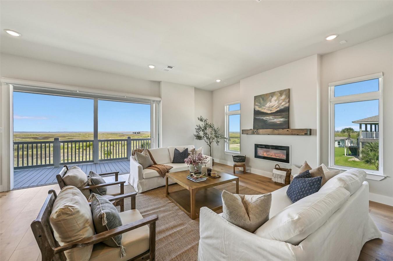 Freeport, Brazoria, 77541, United States, 5 Bedrooms Bedrooms, ,4 BathroomsBathrooms,Residential,For Sale,1967439