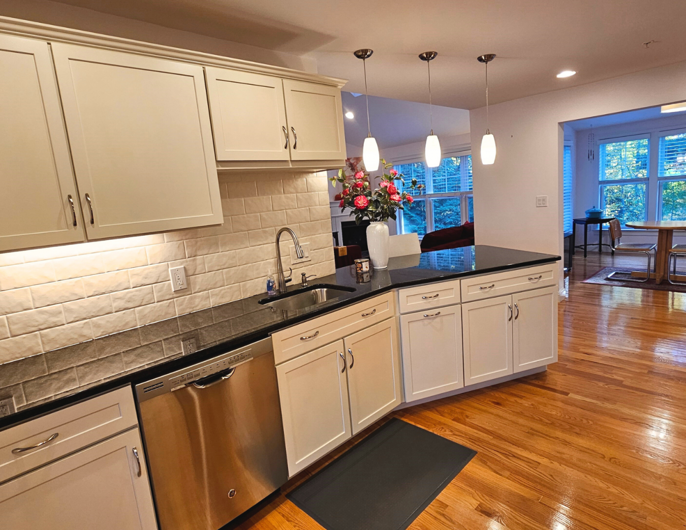 Westborough, Massachusetts, 01581, United States, 3 Bedrooms Bedrooms, ,2 BathroomsBathrooms,Residential,For Sale,1967437